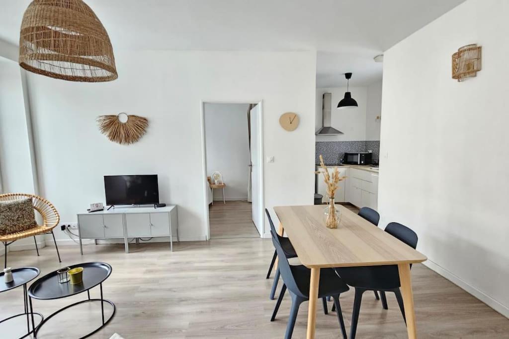 Superbe Appartement 2 Chambres Au Coeur De Pau Esterno foto
